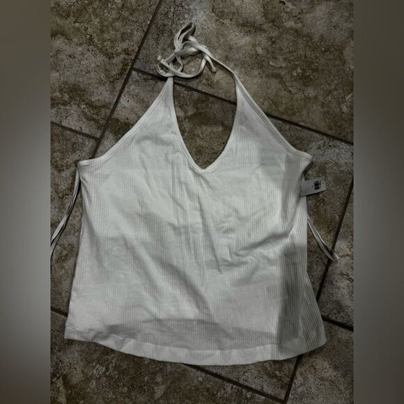 Old Navy Tops - White halter top 2X NWT
